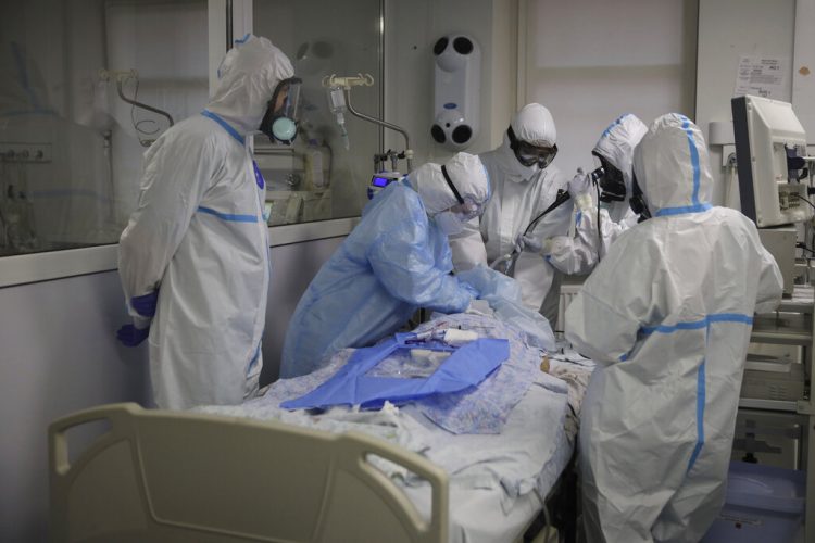Tue. 9:16 a.m.: Hard-hit Russia sets another daily record for COVID deaths